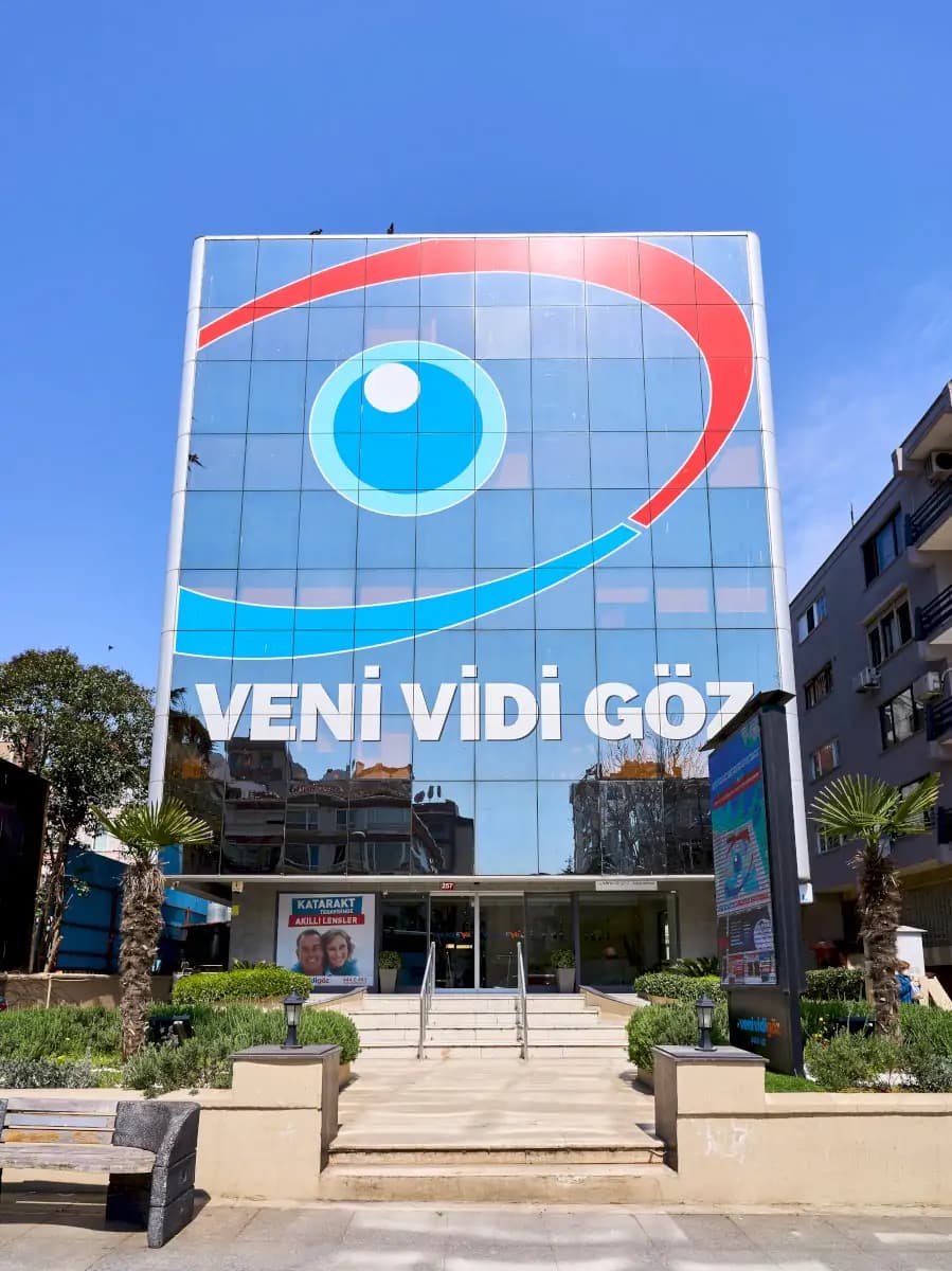 Veni Vidi Eye Clinics