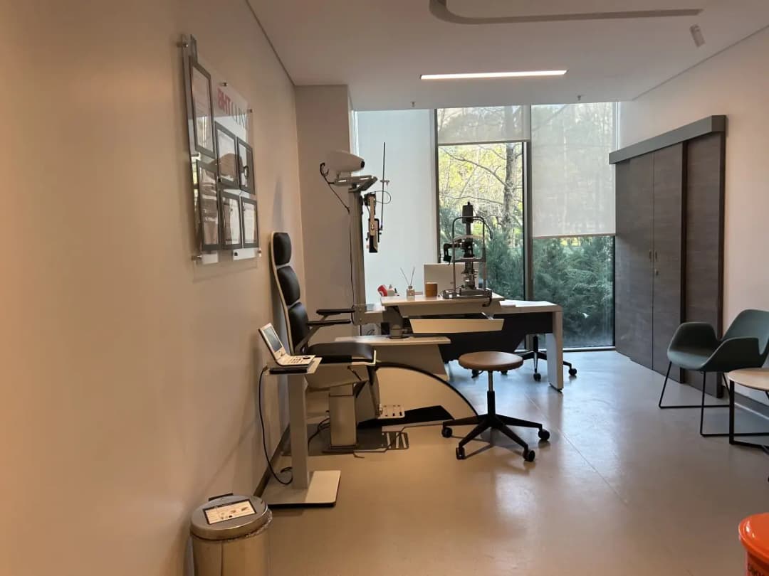 Associate Professor M. Derda Ozer DERDA SAGLIK HIZMETLERI