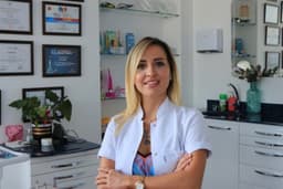 Ela Çabuk Renklibay